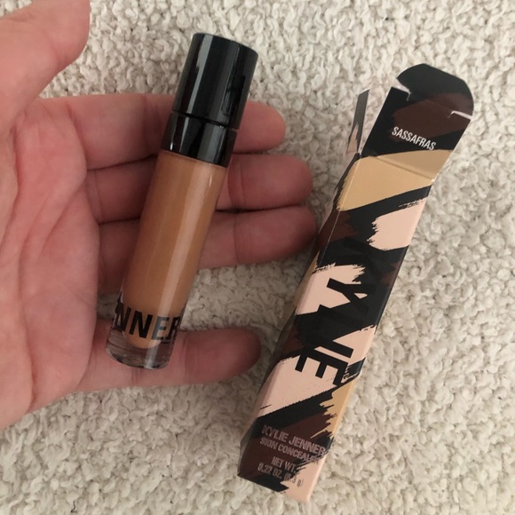 Kylie Cosmetics Other - Kylie Cosmetics Concealer ✨